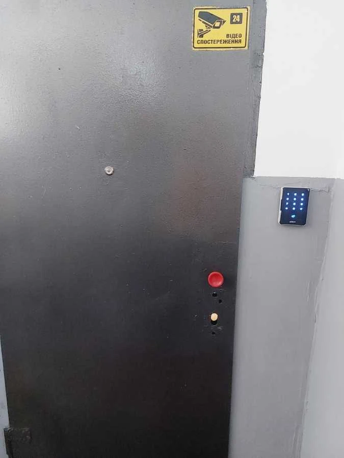For sale one-room apartment (27 sq.m) in Kyiv, Dniprovsky district