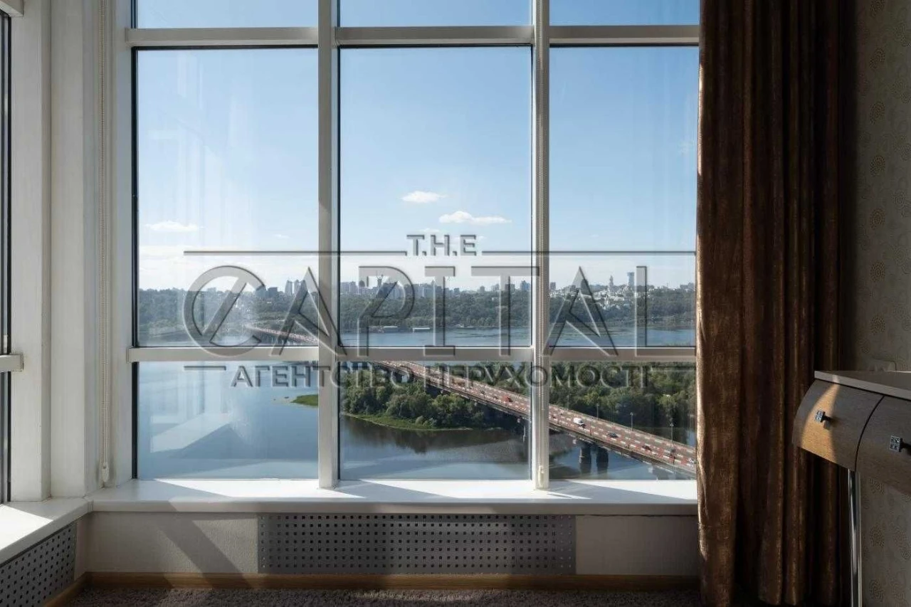 Amazing view! 3 bedrooms! Sale of an apartment 100m2 in the SilverB residential complex
