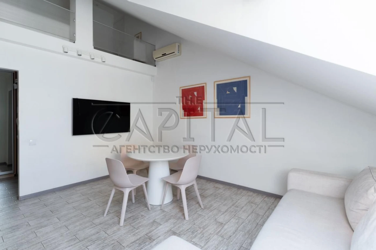 Стильная двухэтажная 1-комнатная квартира 45 м² с террасой в ЖК "Комфорт Таун"