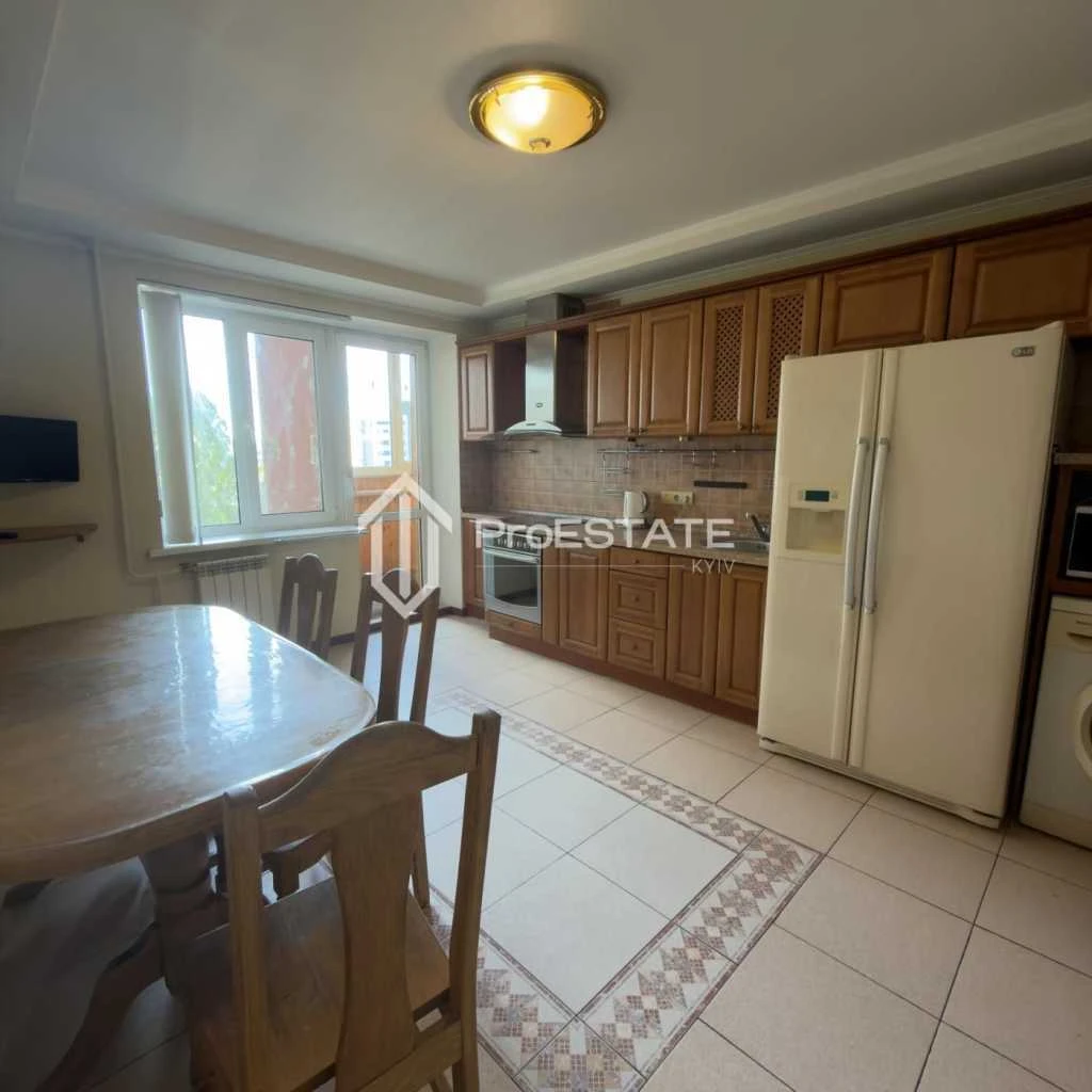Продажа 2-комнатной квартиры 65 м², Братиславская ул., 7