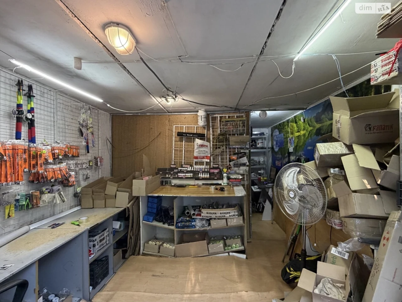 For Sale: Separate Garage in the Center