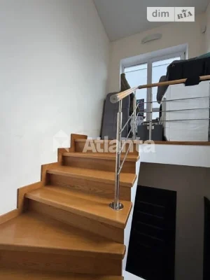 Sale of a two-story townhouse with a plot of 10 acres, 140 sq m