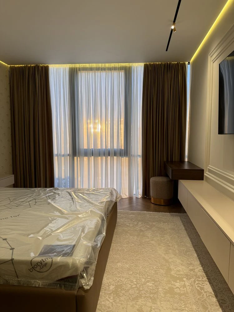 Luxury 2-bedroom apartment + kitchen/living room in Crystal Residence
