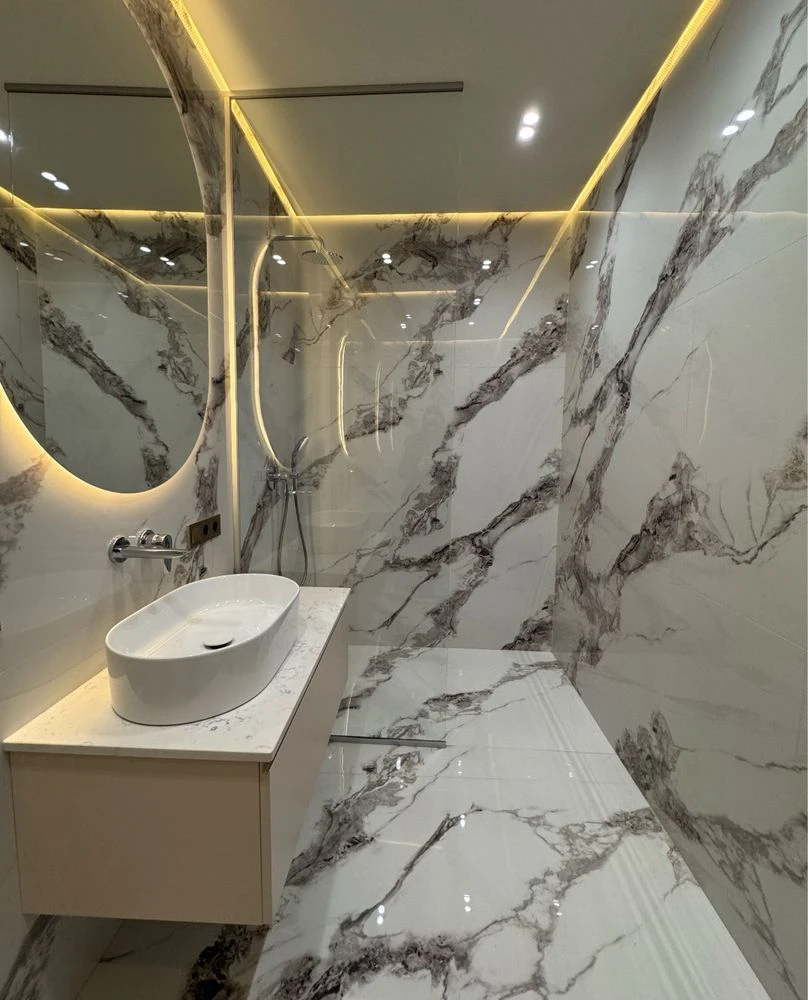 Luxury 2-bedroom apartment + kitchen/living room in Crystal Residence