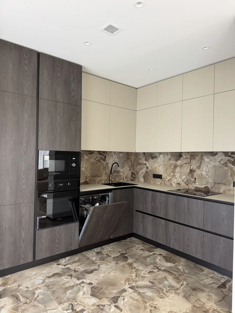 House for sale in Red Mountains! Very good, quality renovation