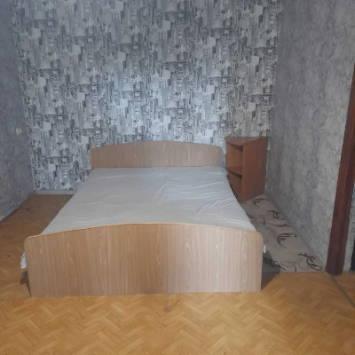 Продаю 2к\к. ул. Космонавтов ост. Космос.