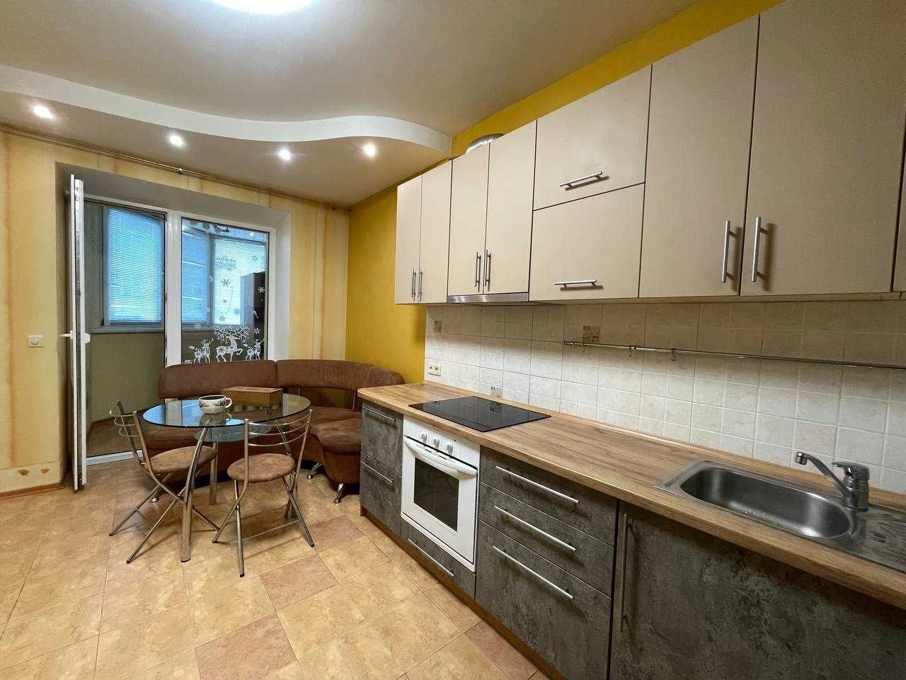Продаж 3-кімнатній квартири на вулиці Ахматової 33, Позняки