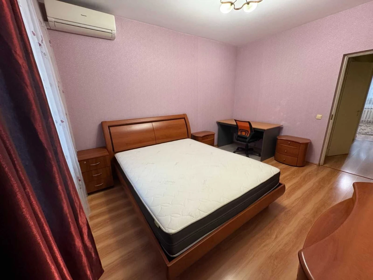 Продаж 3-кімнатній квартири на вулиці Ахматової 33, Позняки