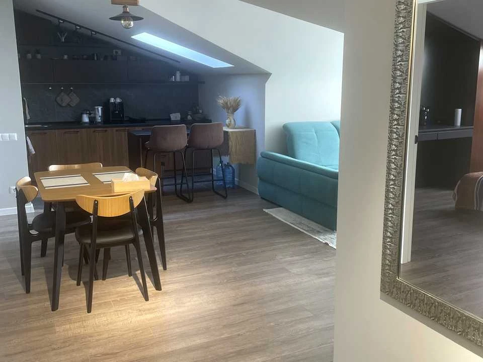 Apartment. Ivano-Frankivsk, Vysochana st.