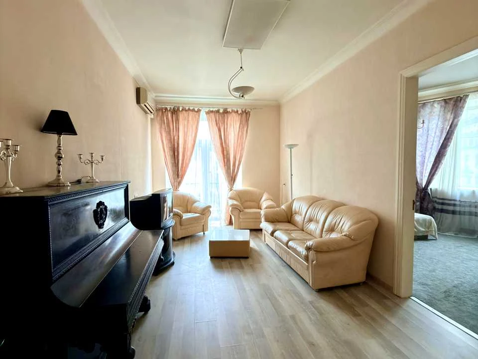 Apartment. Mechnikova st.