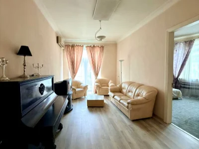 Apartment. Mechnikova st.
