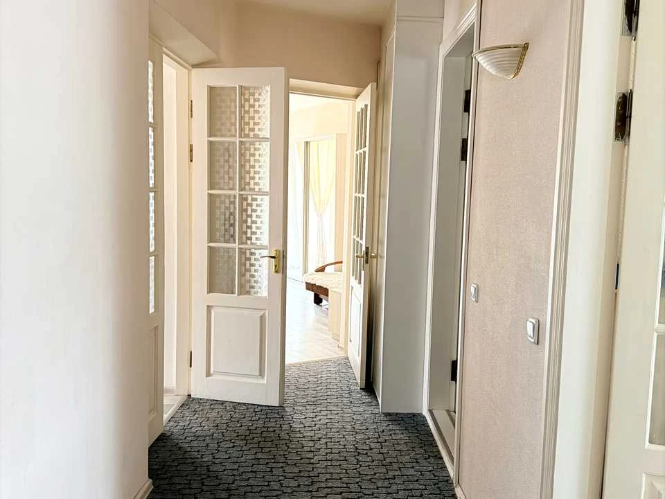 Apartment. Mechnikova st.