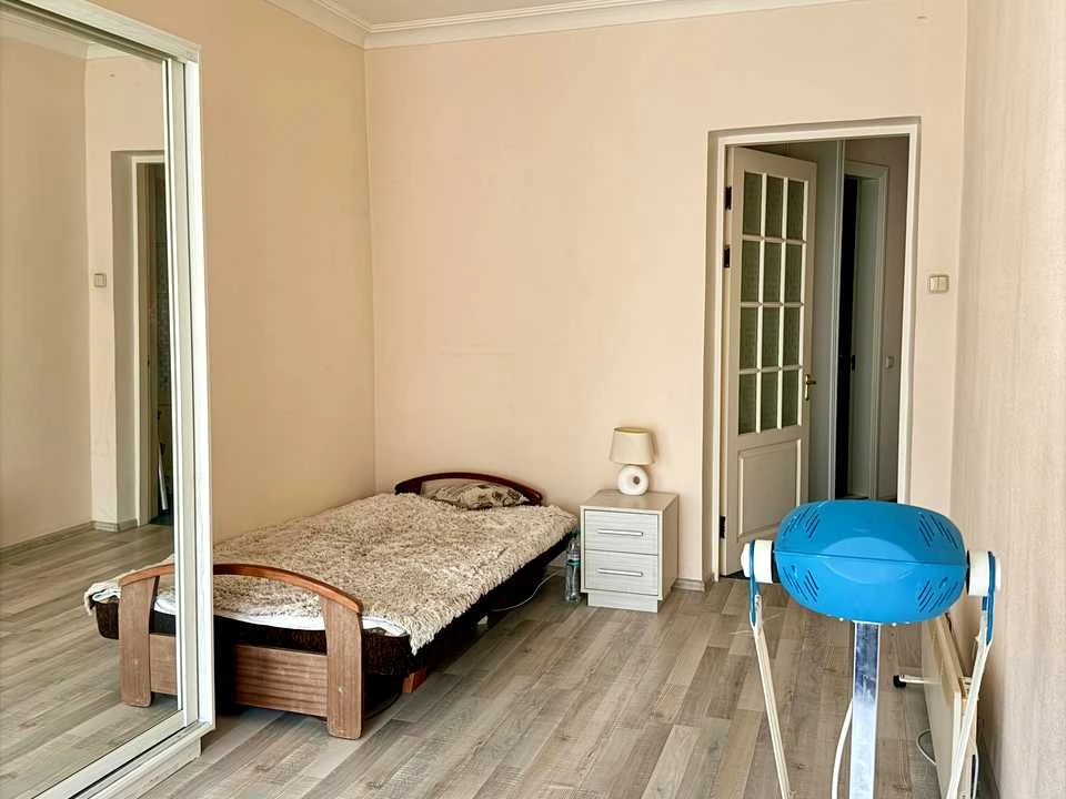 Apartment. Mechnikova st.