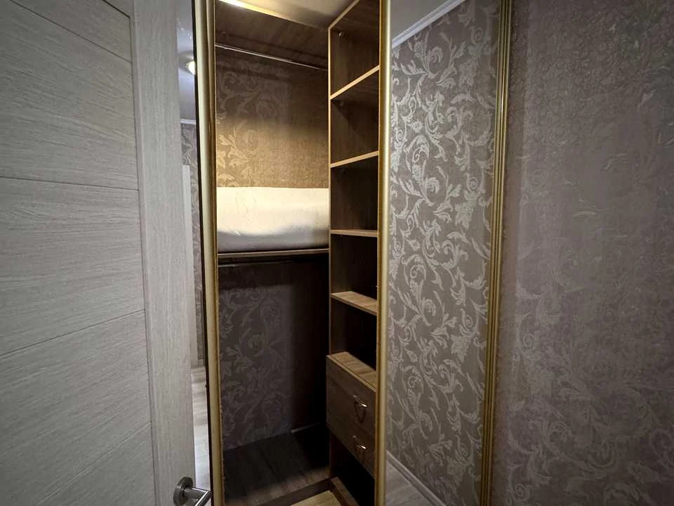 Apartment. Dragomannova Street, Kyiv
