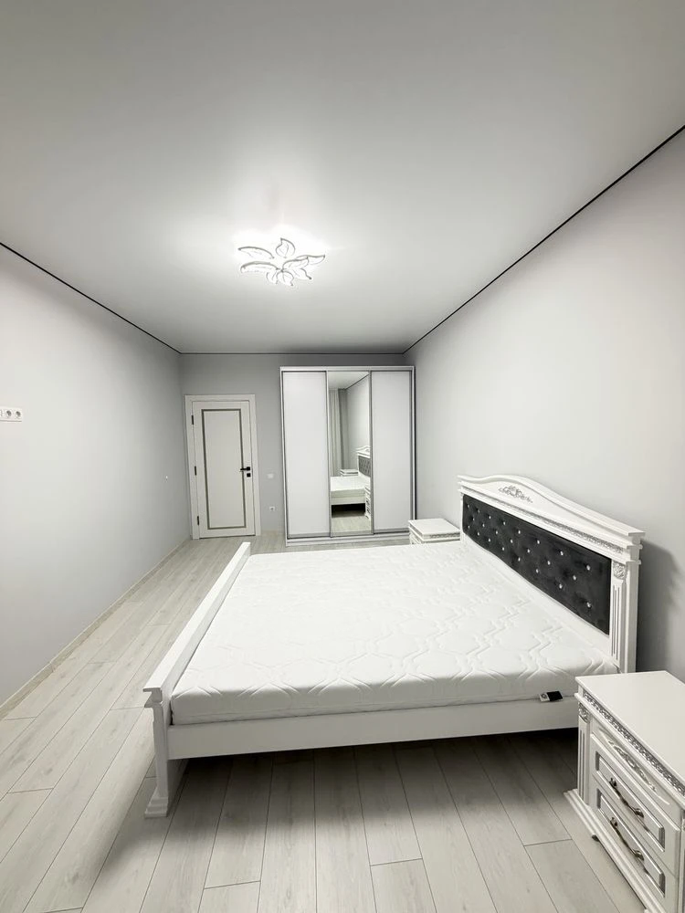 2 room, 80 sq.m for sale