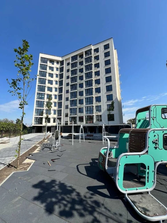 Cheaper than from the developer! 2-room apartment in the city center