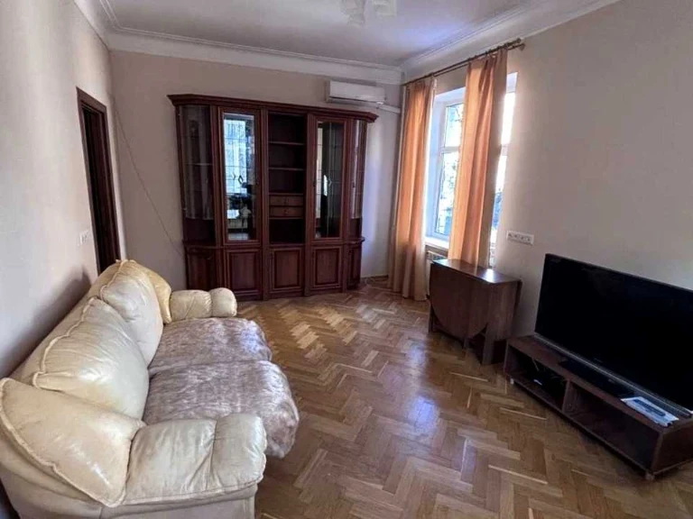 Apartment. Professor Podyosovsky Street, Kyiv