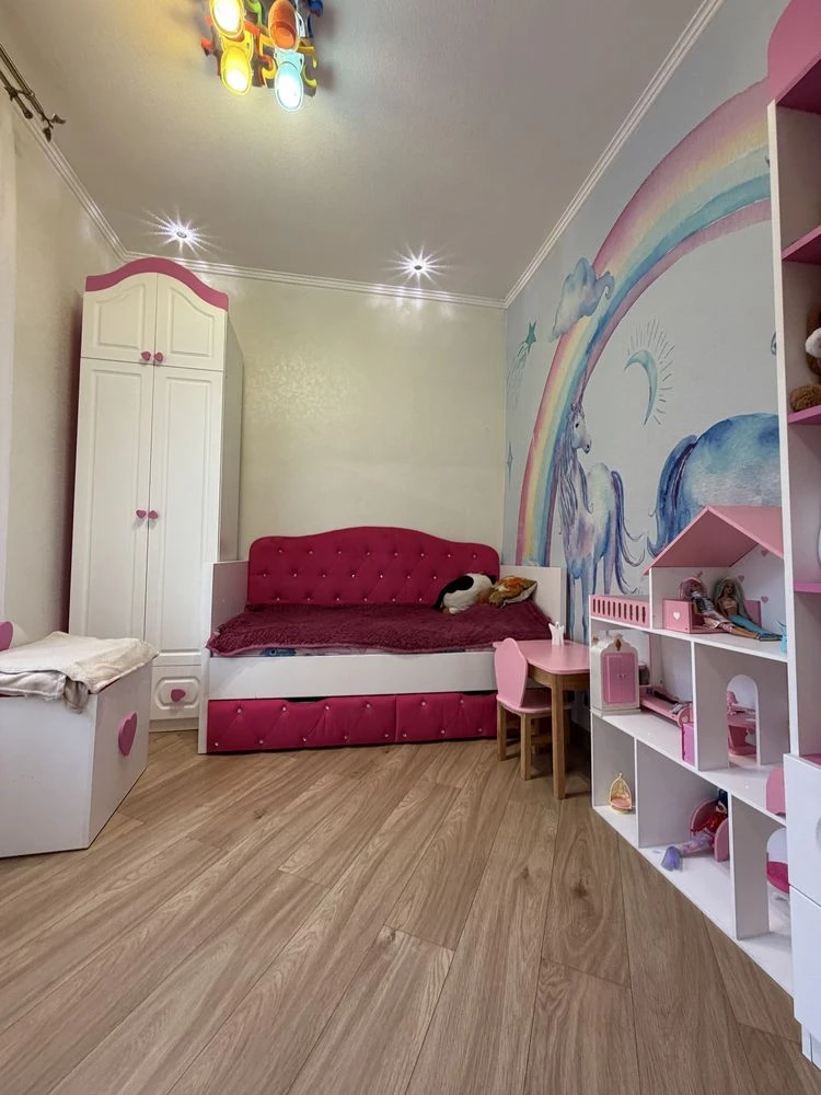 3-bedroom apartment 77 sq m with land and garage in