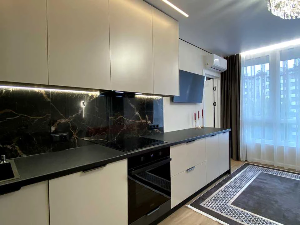 Apartment. Ivano-Frankivsk, Belvederska st.