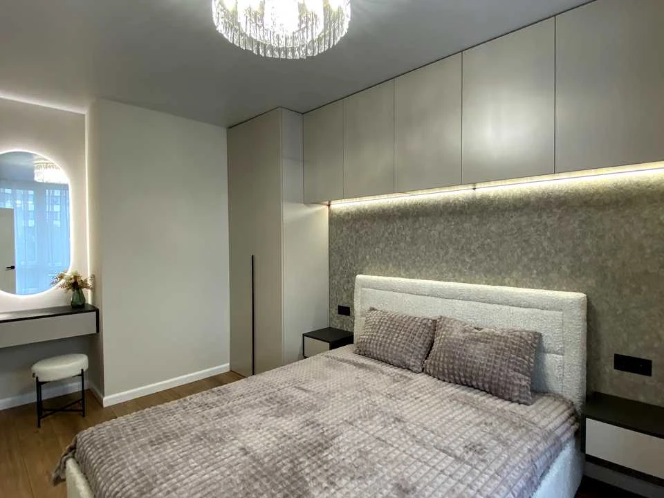 Apartment. Ivano-Frankivsk, Belvederska st.