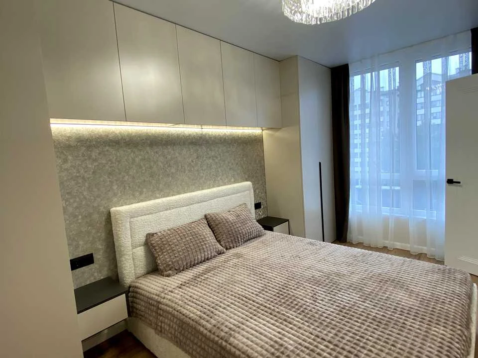 Apartment. Ivano-Frankivsk, Belvederska st.