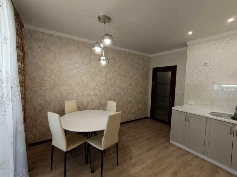 Apartment. Rogatynska Lehada, вул.