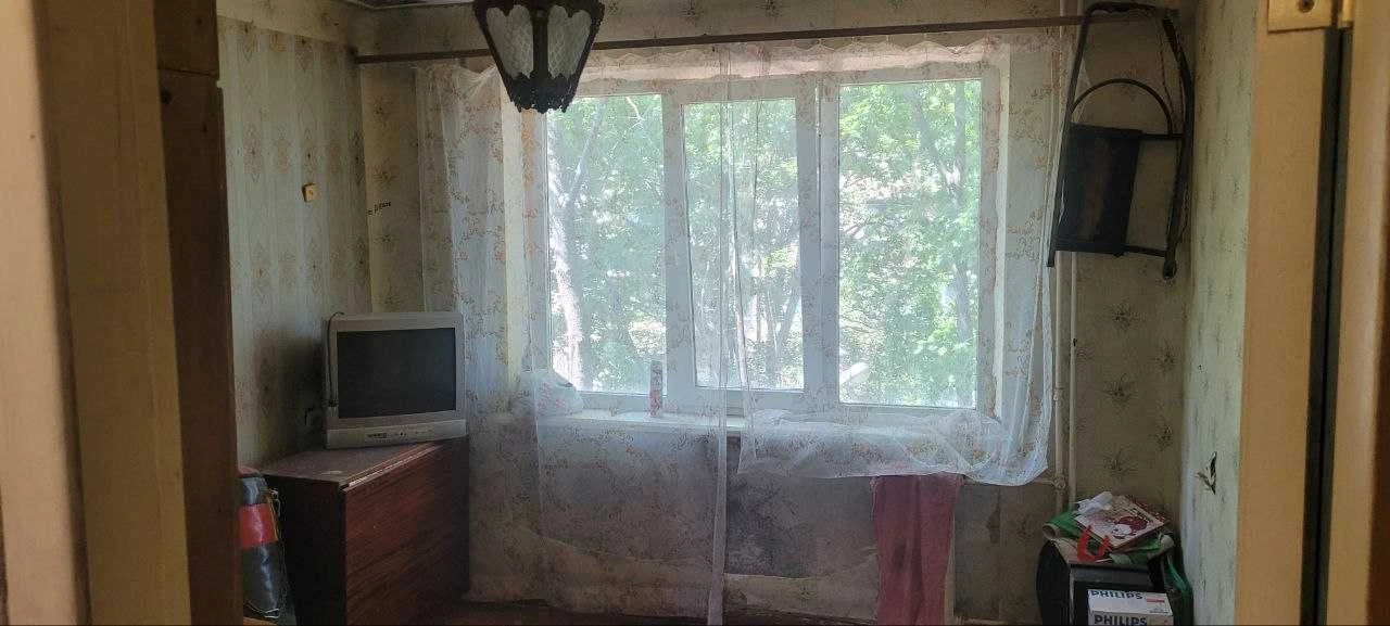 For Sale: 3-room apartment near Alexandrovsky Park, near the ХТЗ and Indushrial metro stations