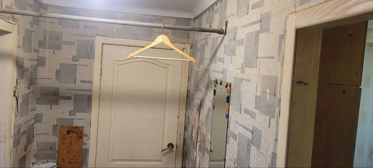 For Sale: 3-room apartment near Alexandrovsky Park, near the ХТЗ and Indushrial metro stations