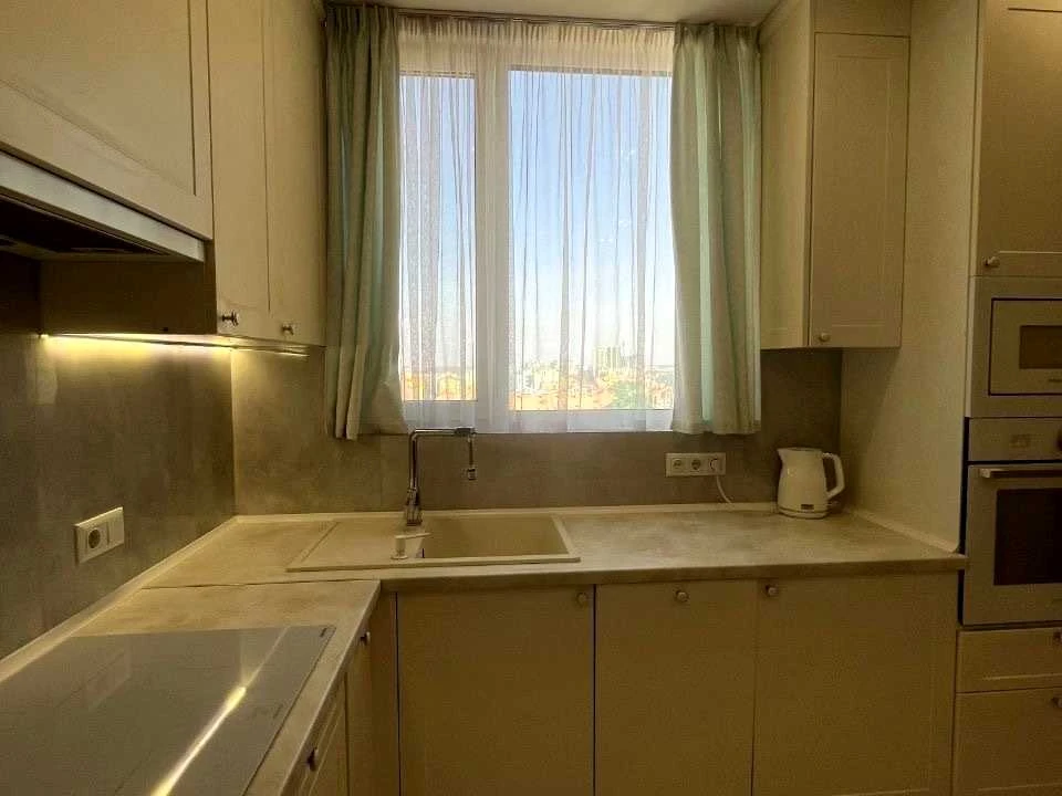 Apartment. Sobornosti Prospect, Kyiv