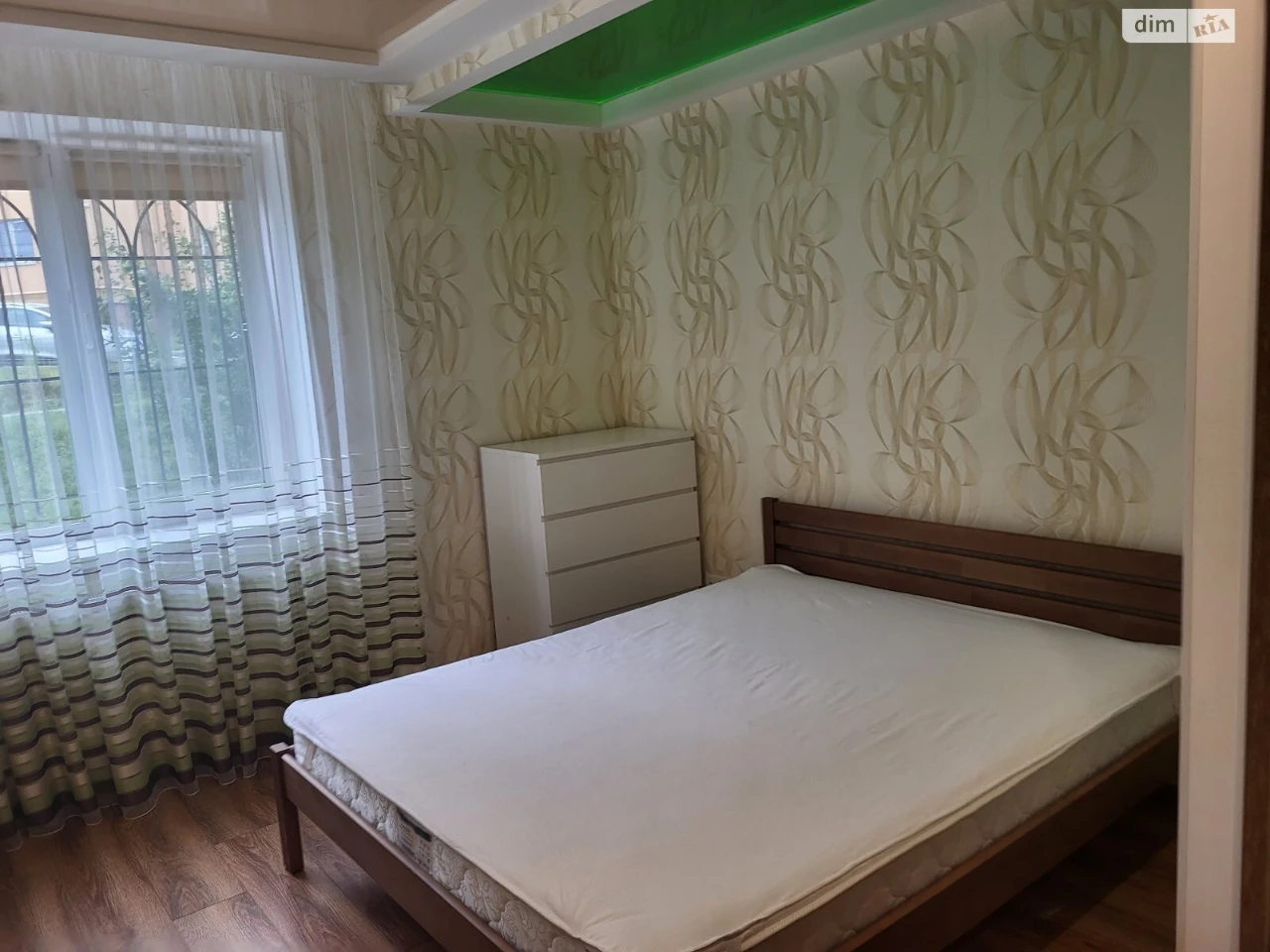 Long-Term Rental Apartment, Academic