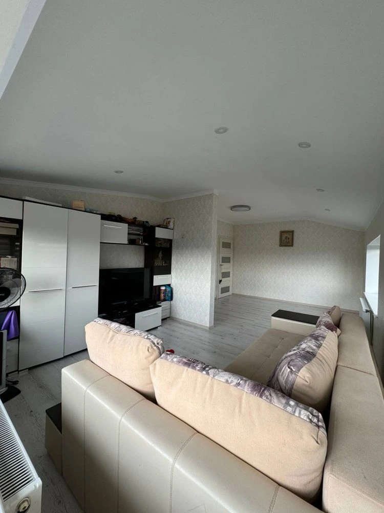 Sale of the cheapest 3-room apartment with renovation in a new building!