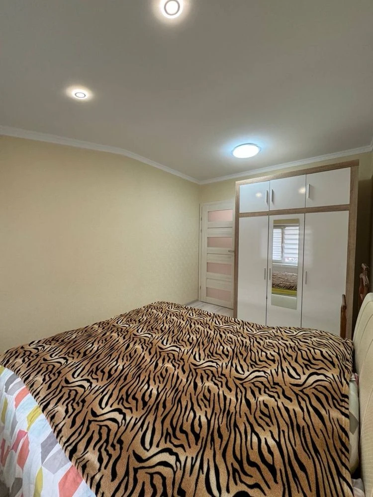 Sale of the cheapest 3-room apartment with renovation in a new building!
