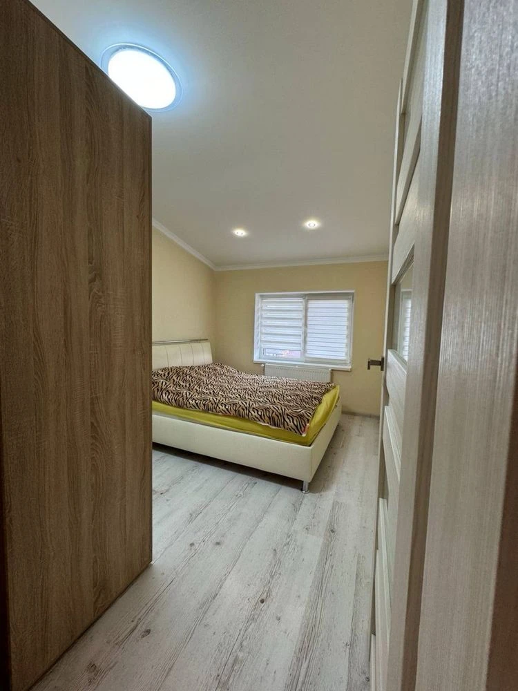 Sale of the cheapest 3-room apartment with renovation in a new building!