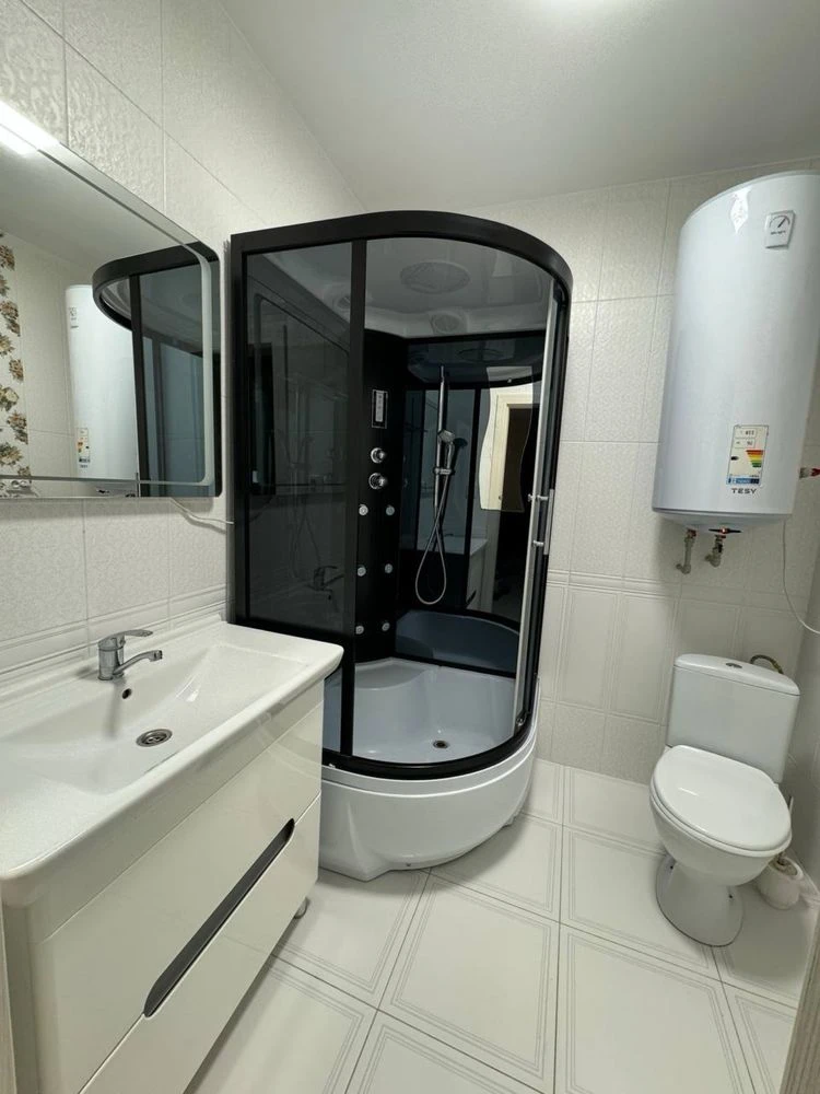 Sale of the cheapest 3-room apartment with renovation in a new building!