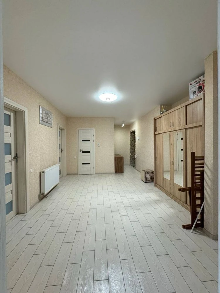 Sale of the cheapest 3-room apartment with renovation in a new building!