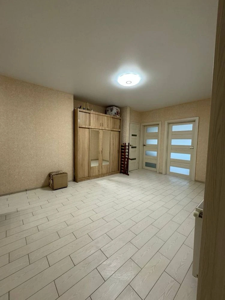 Sale of the cheapest 3-room apartment with renovation in a new building!