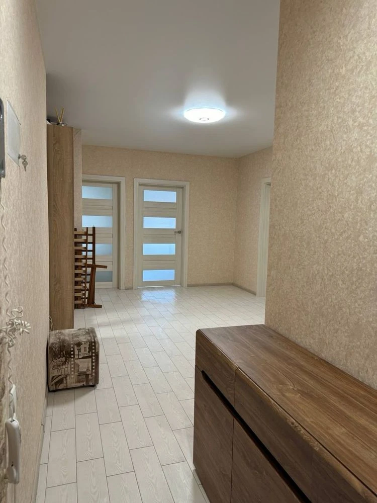 Sale of the cheapest 3-room apartment with renovation in a new building!