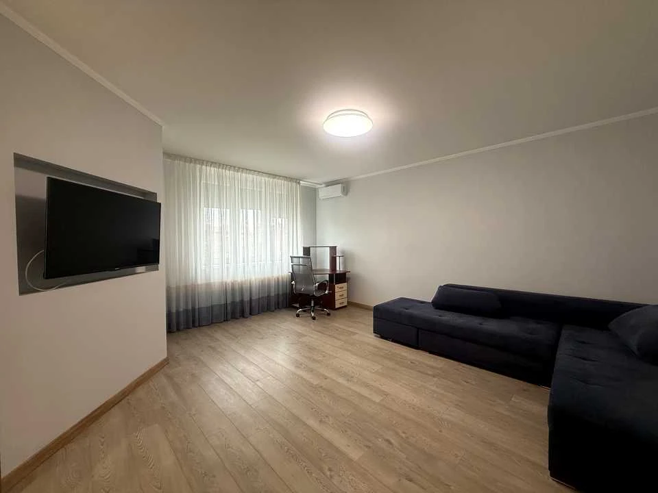 Apartment. Anna Akhmatova st.