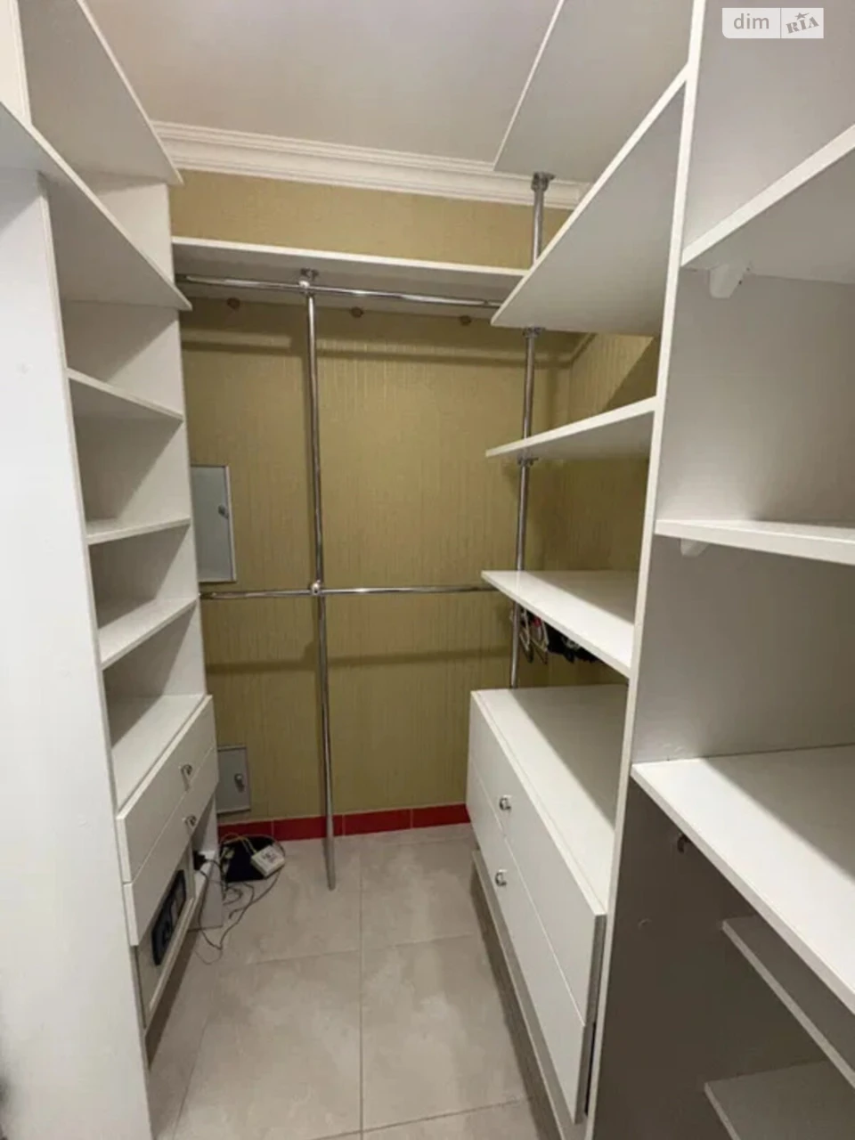 Продаж Квартира Дніпровський