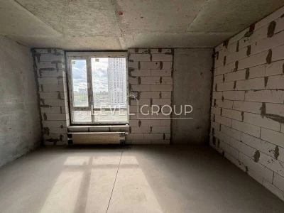 Two-bedroom apartment with a wardrobe without renovation in the Warsaw residential complex