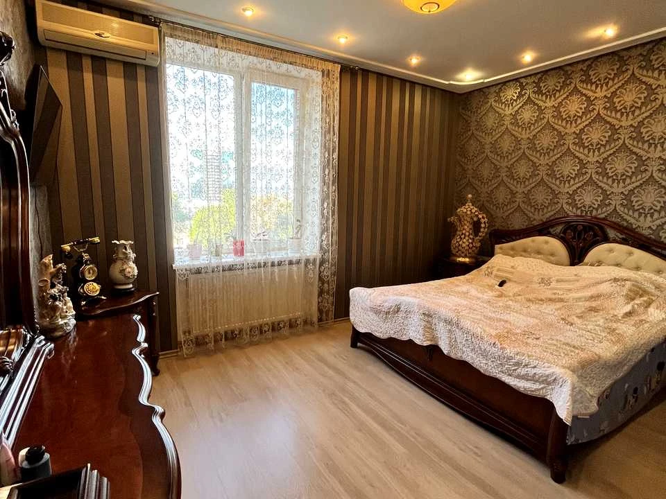 Apartment. Вознесенская st., Dnipro