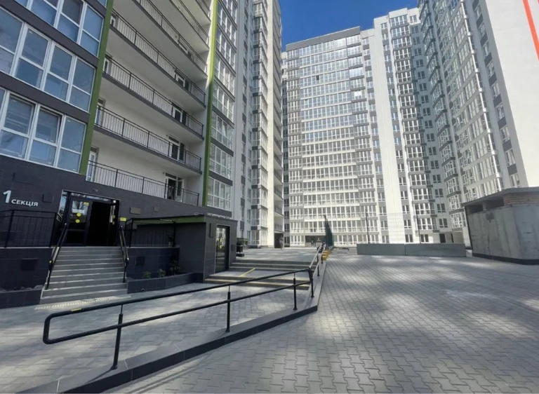 Продам 1 комнатную квартиру. Центр. ЖК Акварель 3. Рядом нов