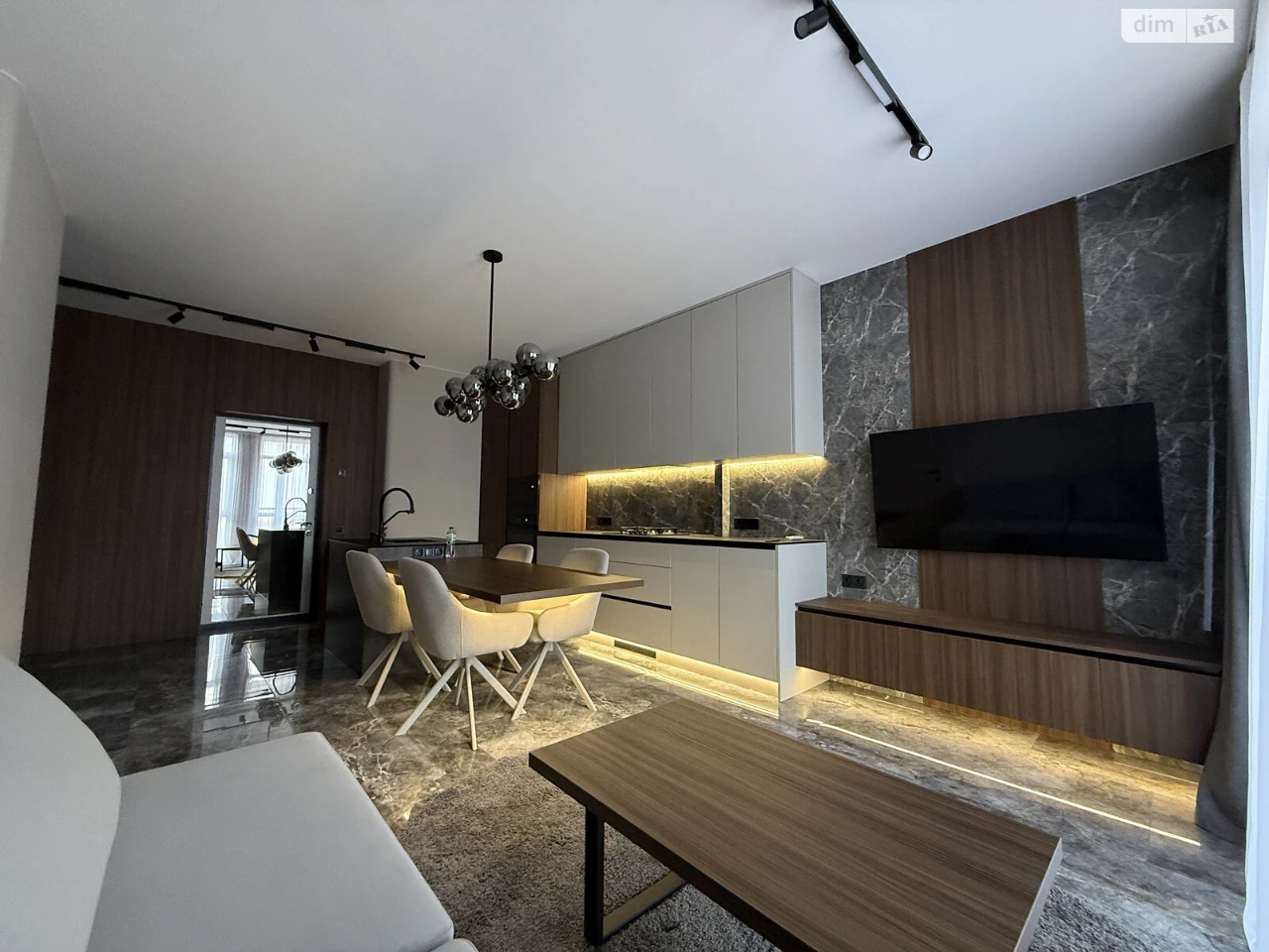 Sale of Apartment in Holosko