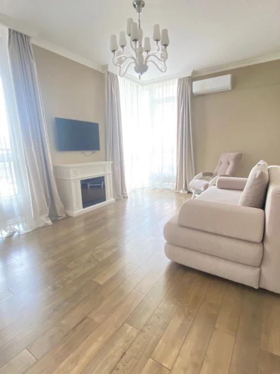 Apartment for Sale: 2 Rooms - French Quarter 2