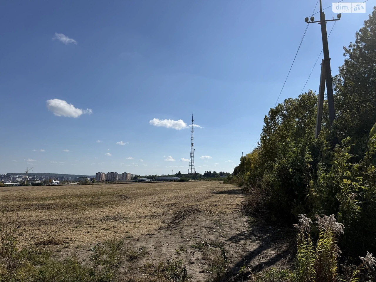 Продаж земельної ділянки комерційного призначення