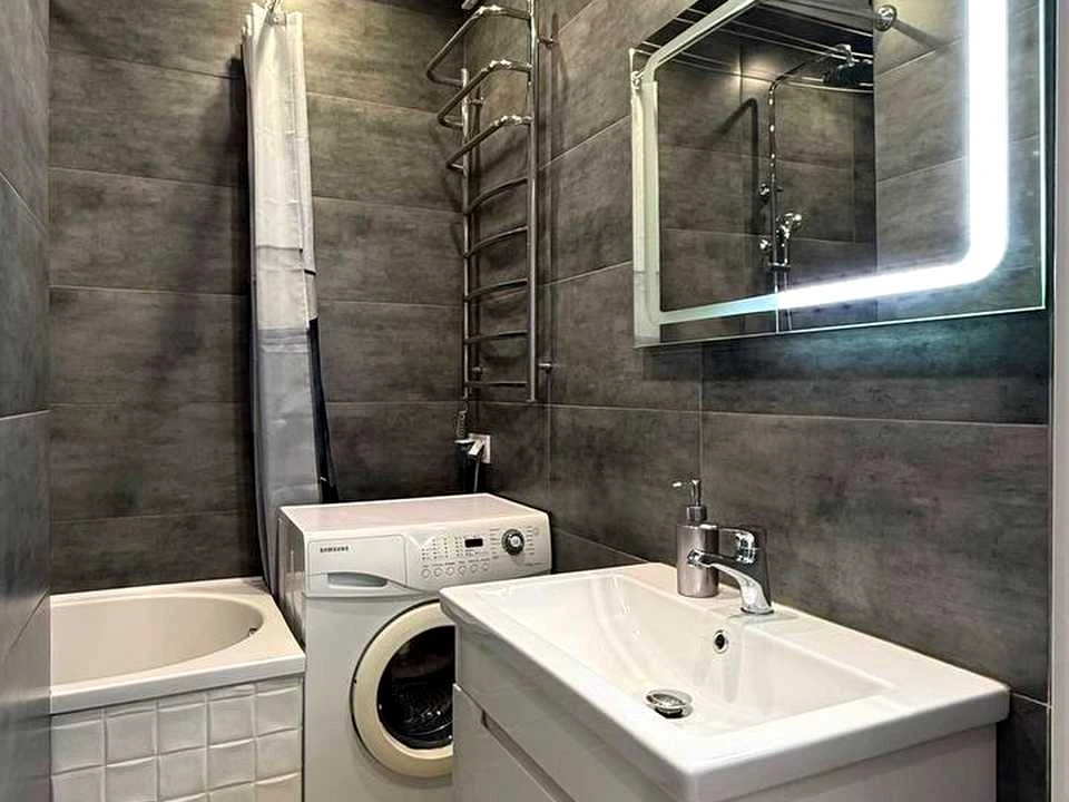 Квартира. Київ, вулиця Сім'ї Кульженків, 37