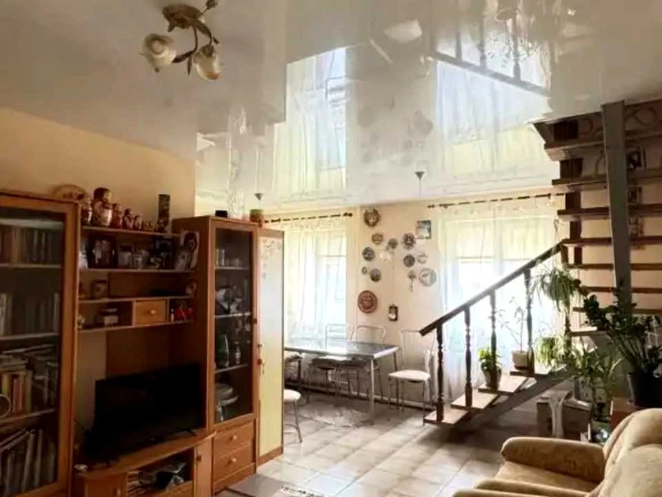 Будинок. Дніпро, Халхiнгольська вул.