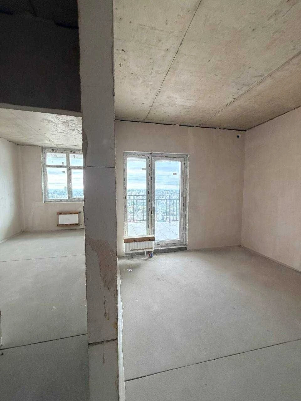 Apartment for sale: 3 bedrooms at 68 Pearl Street