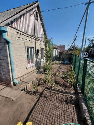 Уютный дом 50 м² с удобствами и гаражом.