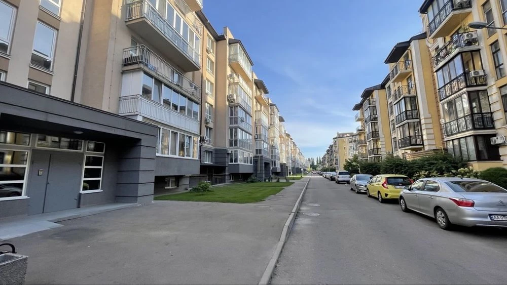 Продається 1-кімнатна квартира з ремонтом "Кришталеві Джерела"